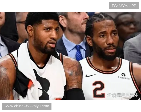 伦纳德站在弱侧，洛杉矶快船这一回合不一样