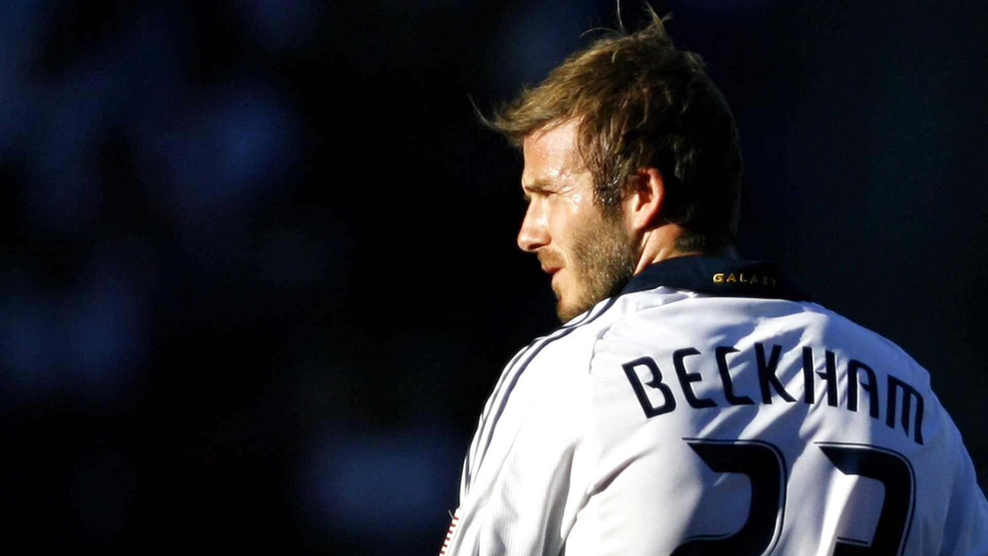 世界青年自行车环法挑战赛火爆全场，环法自行车赛是世界最著名的