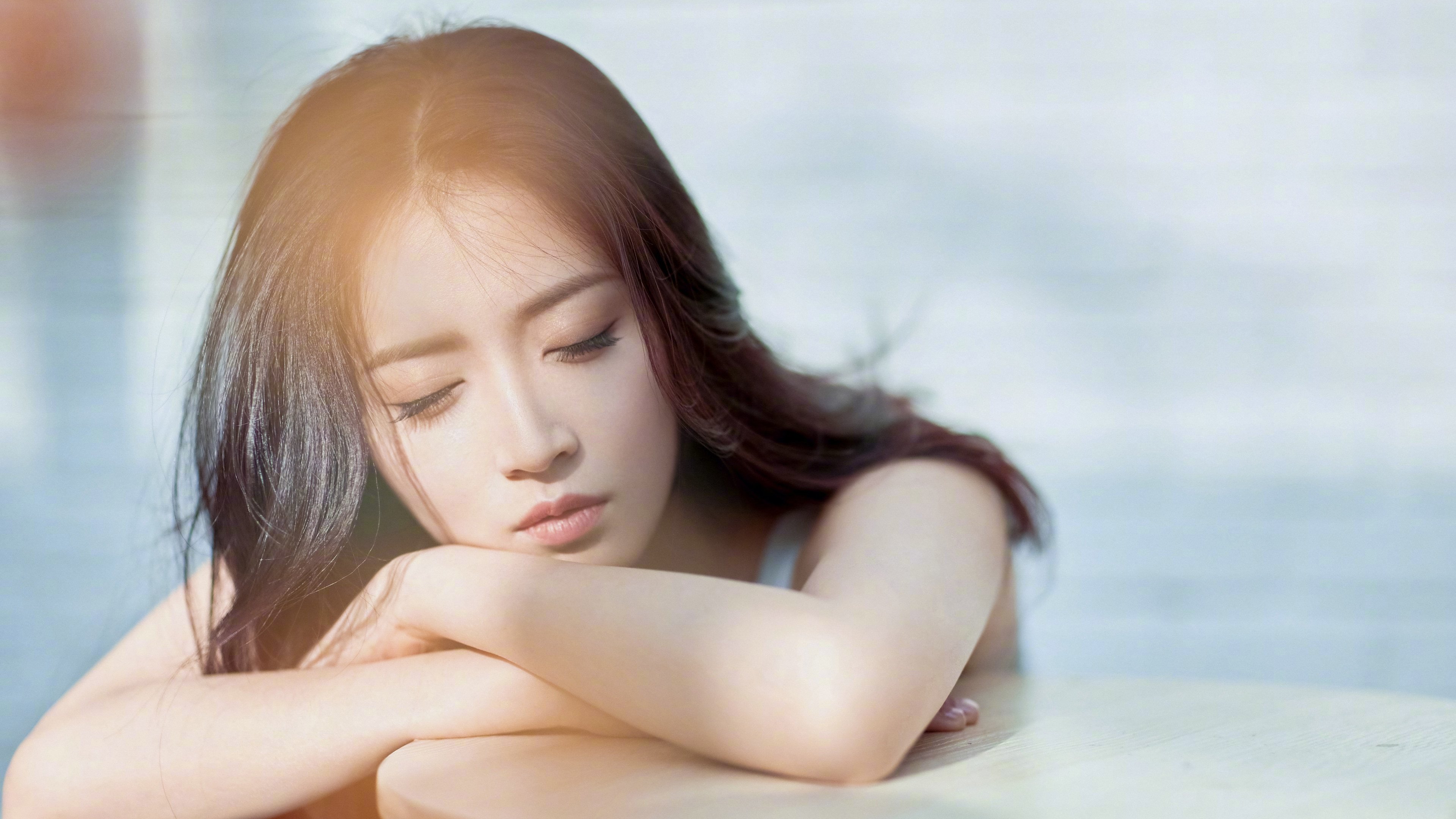 开云体育官网在线-体育纪录片上线展现冠军背后的故事，体育纪录片主题