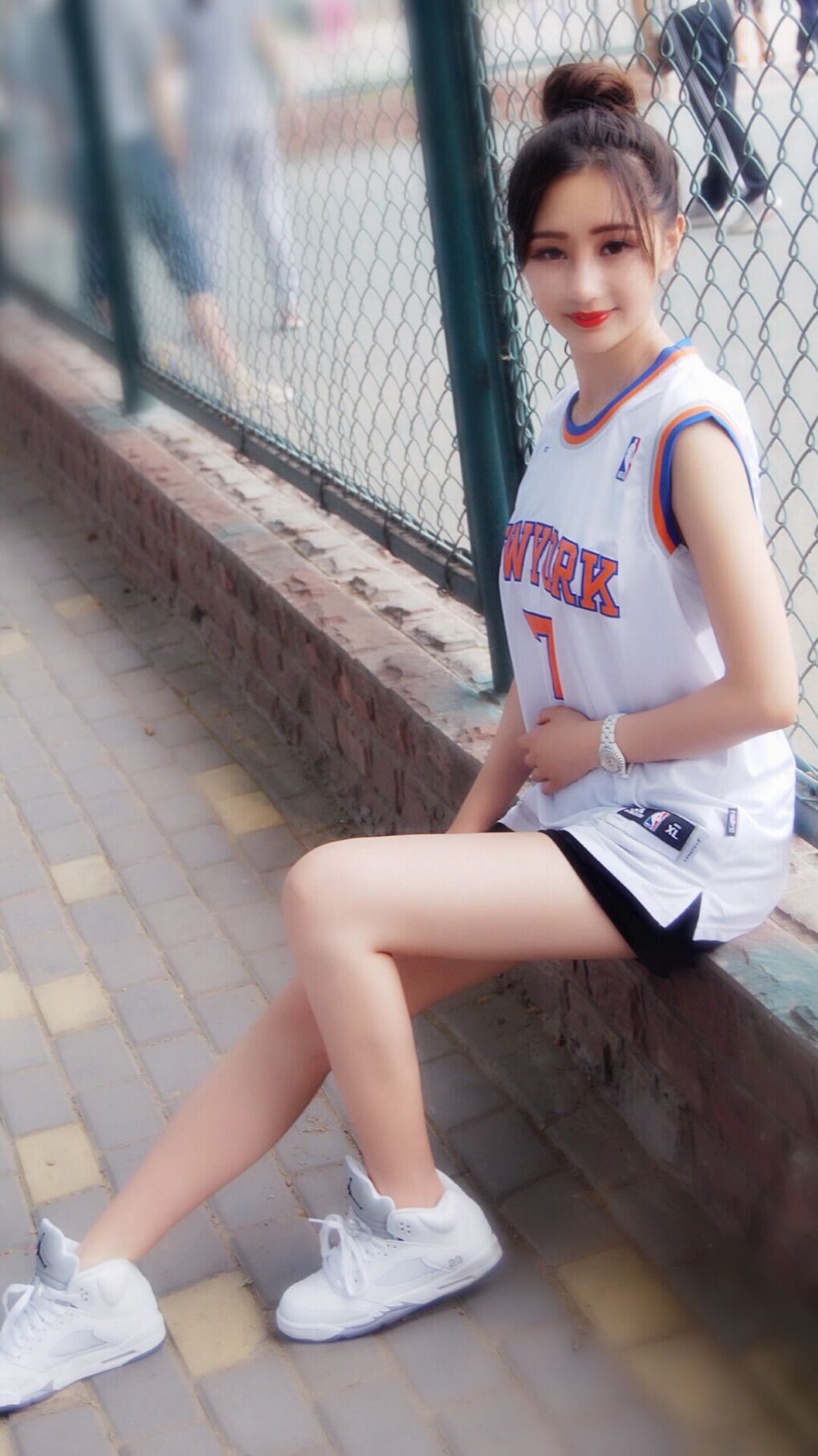 开云体育官网-五大联赛边后卫内收战术应用广泛，边后卫组合